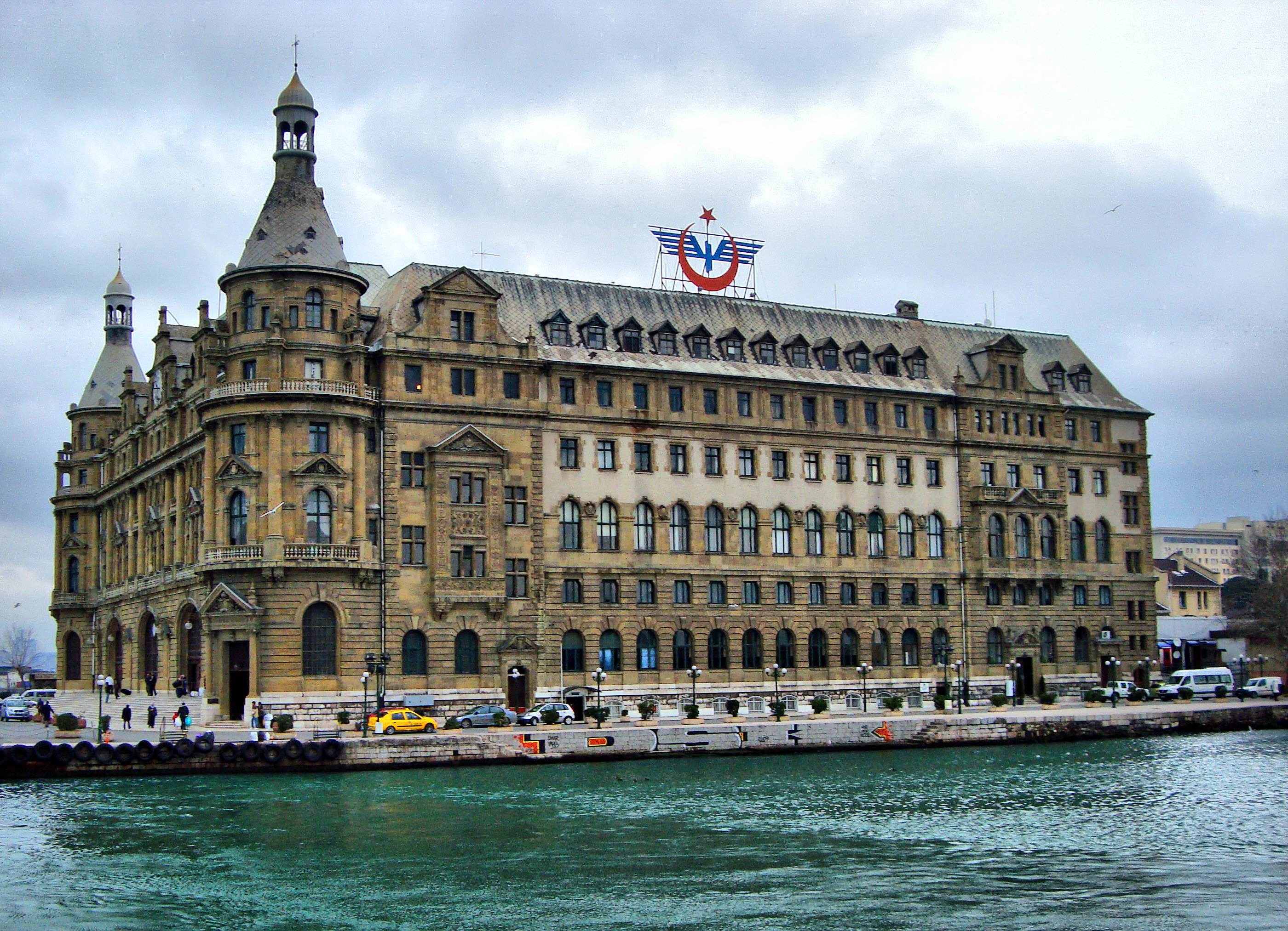 6-hattı-haydarpasa-tren-istasyonu-gari
