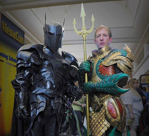 Medieval-Batman-and-Medieval-Aquaman-cosplay-photo