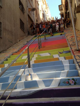 izmirden-her-yer-taksim-her-yer-direnis-merdivenleri