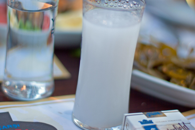 raki-gorseli-raki-neden-icilir