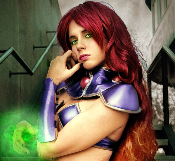 starfire-cosplay-photo