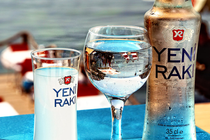 yeni-raki-deniz-kenari