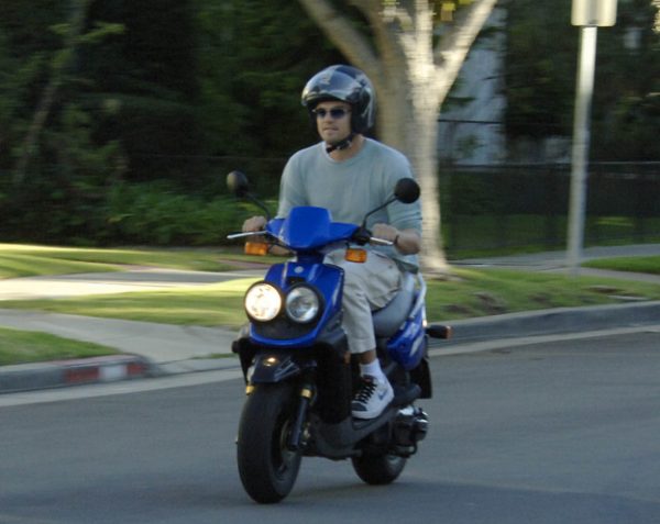 leonardo-di-caprio-vespa