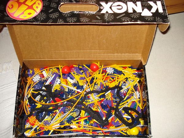 640px-K'nex_-_Big_Ball_box
