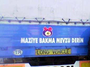 maziye-bakma-mevzu-derin-kamyon-arkasi-yazilari