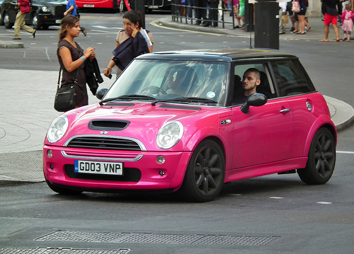 pembe-mini-cooper