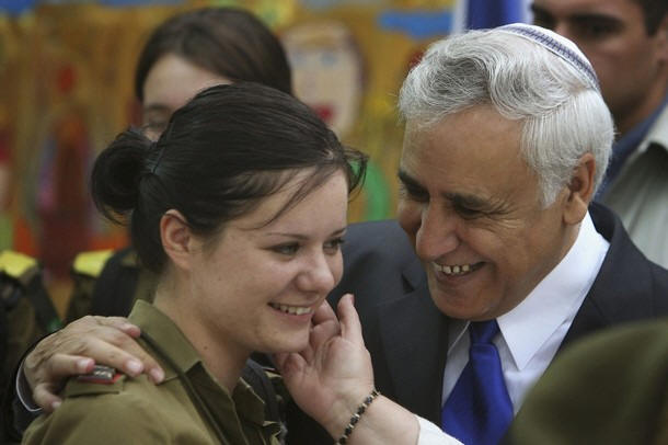 moshe-tecavuz
