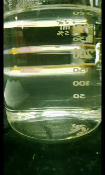 reaction-gifs–sodium-acetate-crystallization