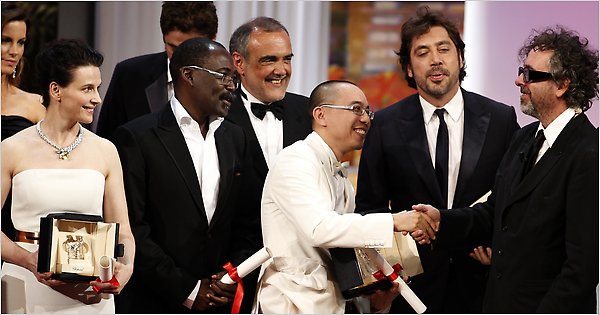 2010-Lung Bunmi Raluek Chat-24cannes-span-articleLarge