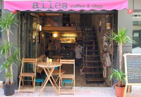 Alles-Coffee-Shop-karakoy-mekanlari