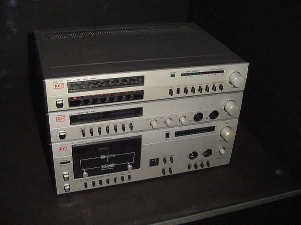 800px-HKM100