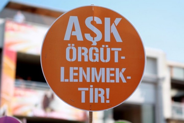 ece-ayhan-21-ask-orgutlenmektir