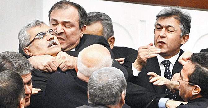 meclis-kavgasi-sehzade-bir