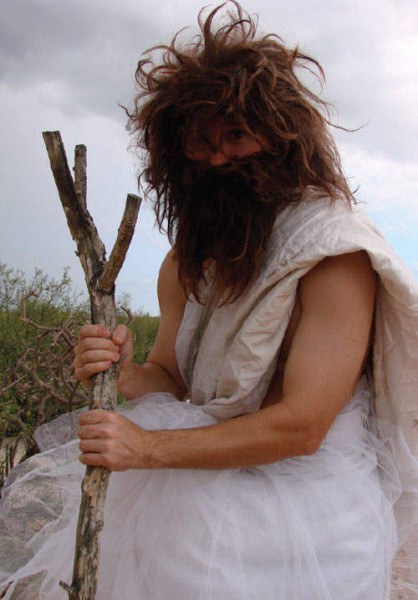magara-adami-kostum