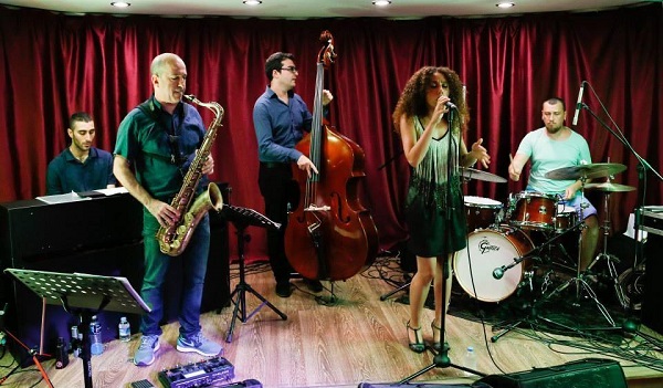elif-caglar-konser-tam-kadro