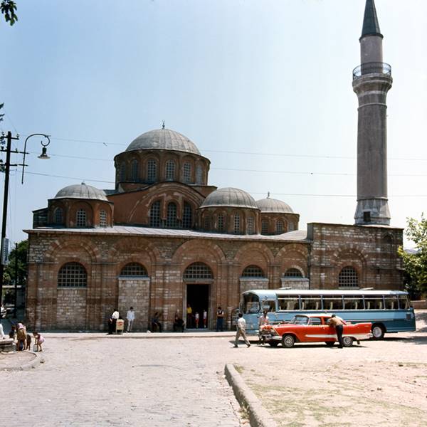 1971-istanbul-fotograflari-013-samz_turkey1971_istanbul_fenari_isa_mosque_006