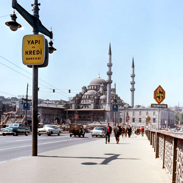 1971-istanbul-fotograflari-027-samz_turkey1971_istanbul_mihrimah_mosque_056