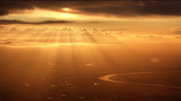 sunrise-from-an-airplane-window-01