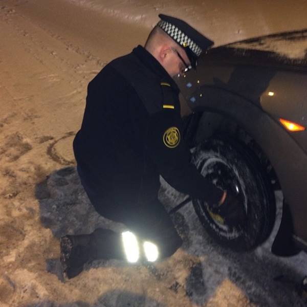 izlandareykjavik-police-department-instagram-logreglan-iceland-14-605x605