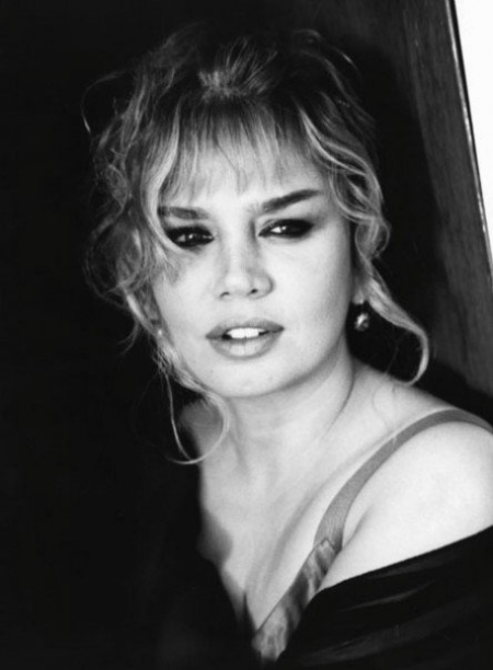 sezen aksu