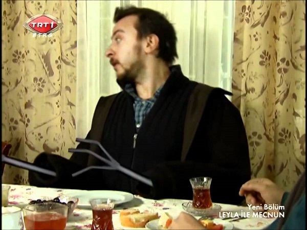 mecnunun agac elleri