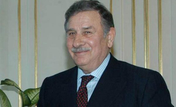 20) YILDIRIM AKBULUT (1935- )