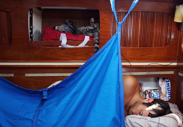 couple-sells-everything-travels-world-cat-matt-jessica-johnson-8
