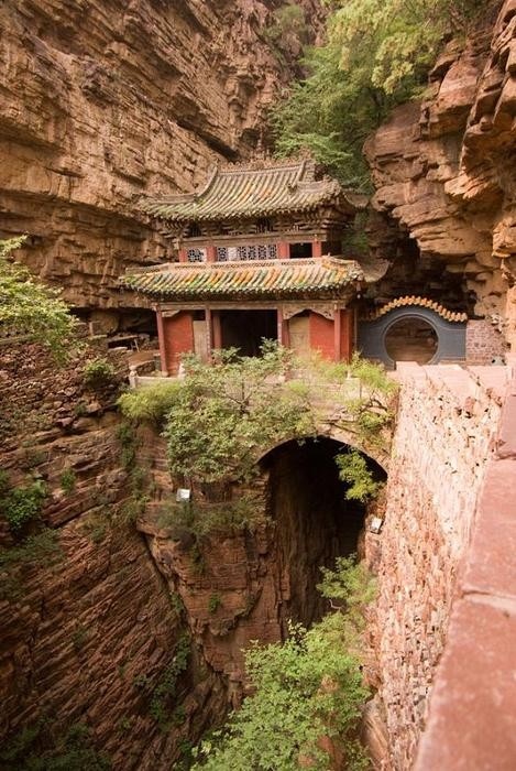 Moon_Bridge_Temple