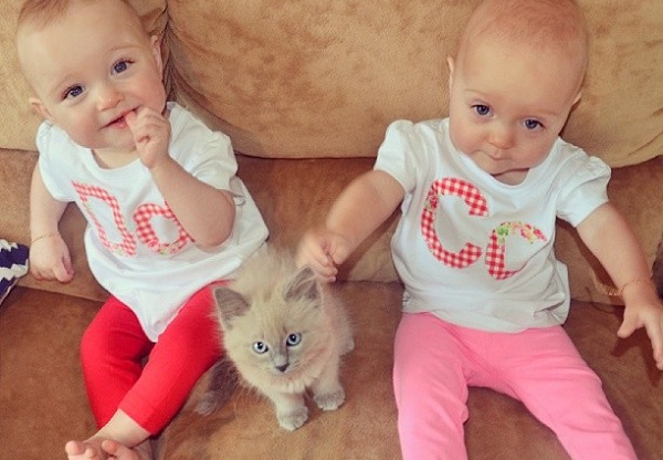 mother-twins-frequently