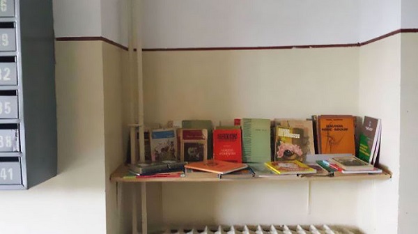 The-neighbours-library-or-how-to-promote