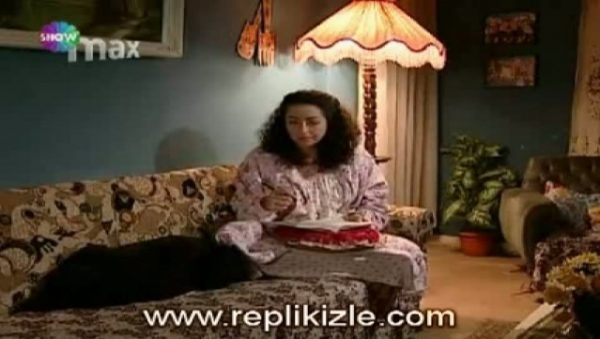 3.sen.kraliyet.ailesi.kizi.misin