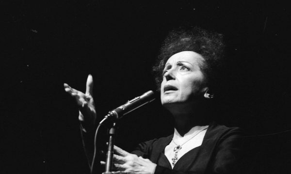 FRANCE - 1961:  Edith Piaf (1915-1963), French singer. Paris, Olympia, in January, 1961.  (Photo by Lipnitzki/Roger Viollet/Getty Images)