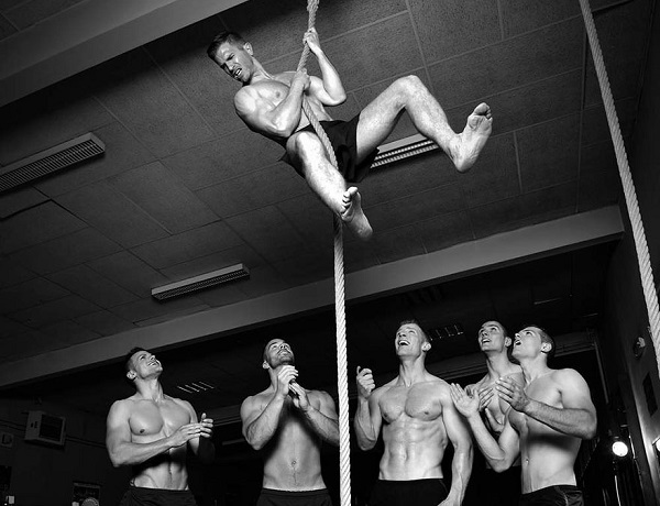 french-firemen-calendar-2016-pompiers-sans-frontieres