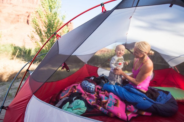 three-moms-take-their-kids-on-epic-wildernes