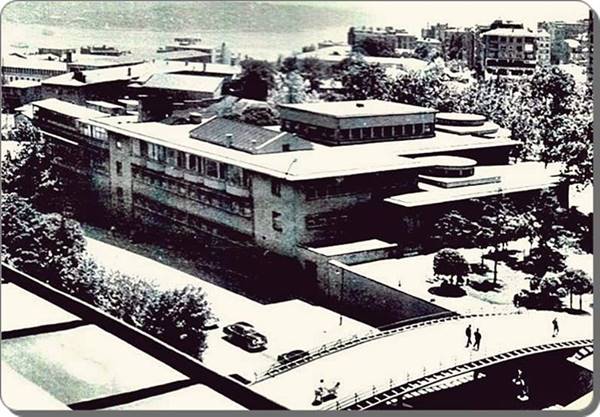 beyogluTaksim_Belediye_Gazinosu_-_1950_ler