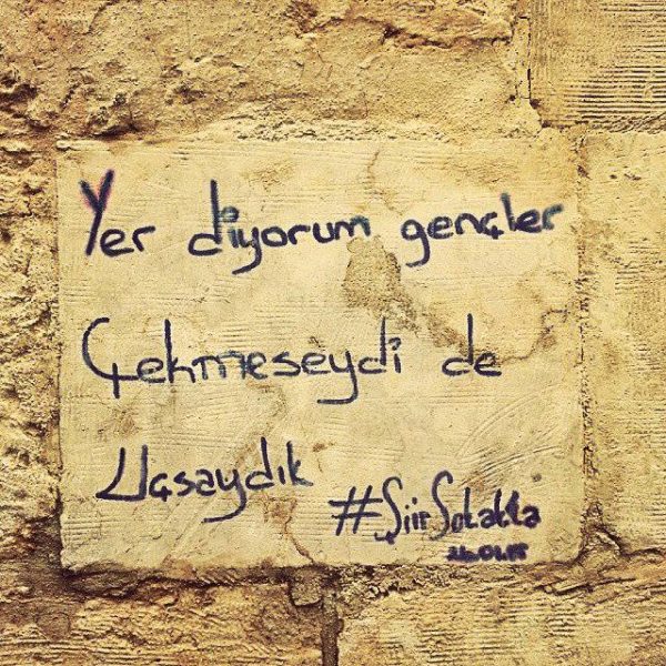 Sokakların Sesi Olmuş Birbirinden Bomba 44 Duvar Yazısı Sokakların Sesi Olmuş Birbirinden Bomba 44 Duvar Yazısı