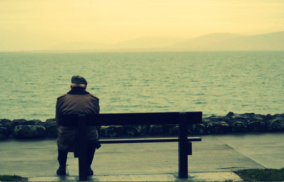 old-man-sitting-alone-ocean-fear-dying-alone
