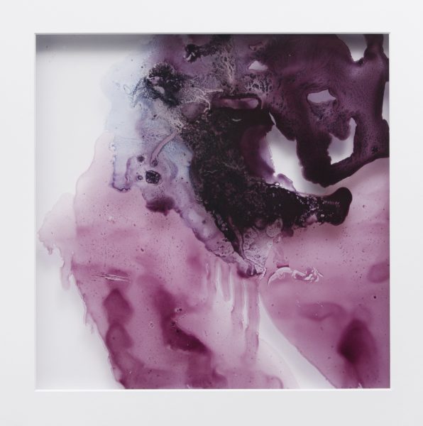 2.İsimsiz, 2016, PVC üzerine selülozik boya, 31 x 31 cm