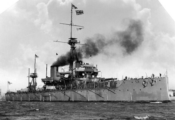 9. HMS_Dreadnought_(1906)