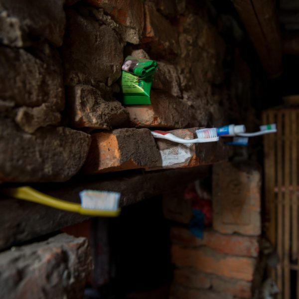 anna_rosling_ronnlund_toothbrushes_nepal