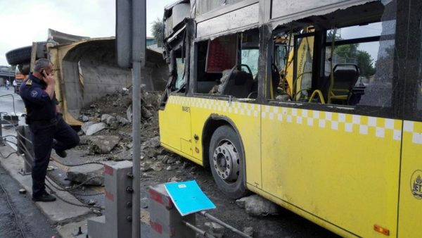 metrobus-hafriyat-kaza