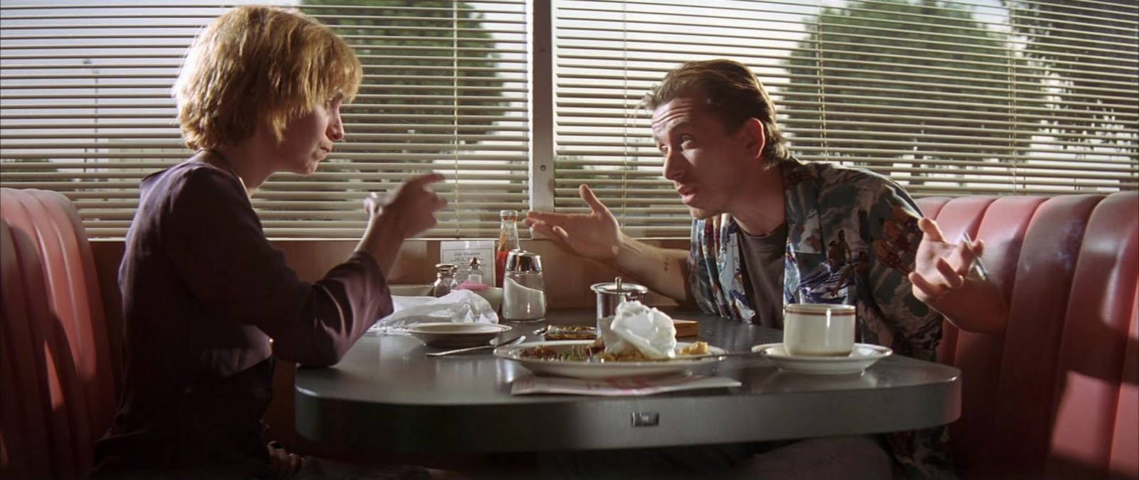Sıradan Muhabbetlerin Tuhaf Bir Sanata Dönüştüğü Pulp Fiction’dan 10