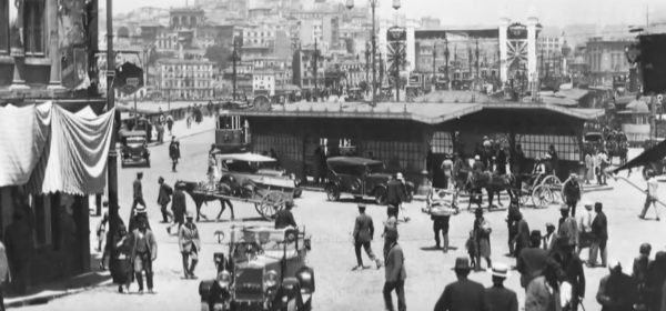 8. Kadın Olmanın Dayanılmaz Zorluğu