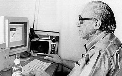 charles-bukowski-at-computer