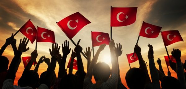 16. “Cumhuriyet, erdemli insanların yönetimidir.” Montesquieu