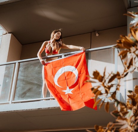 amanda-bayrak