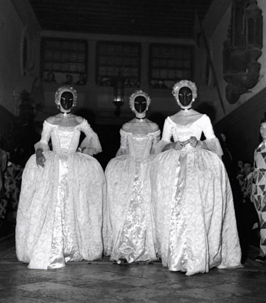 scary-vintage-halloween-creepy-costumes-116-57fc8f218ccc4__605