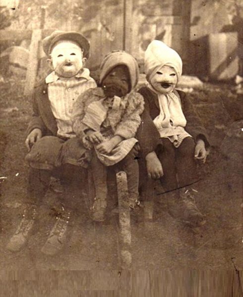 scary-vintage-halloween-creepy-costumes-12-57f6494aba1cc__605