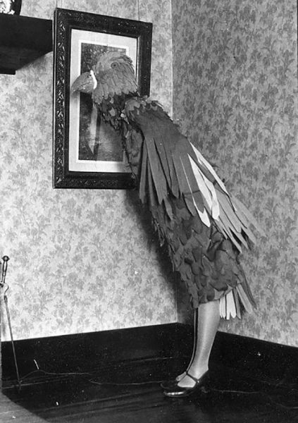 scary-vintage-halloween-creepy-costumes-84-57f7a96f08ad2__605