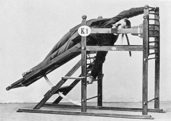 vintage-weight-lifting-machines-20